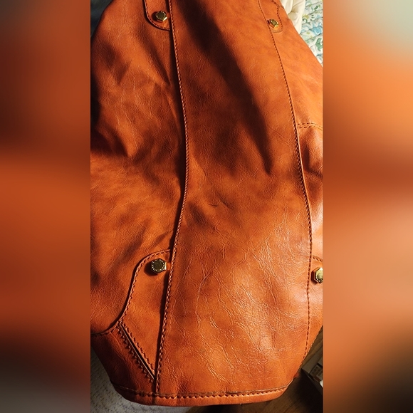 Gianni Bini burnt orange leather tote. Xl. - Picture 13 of 14
